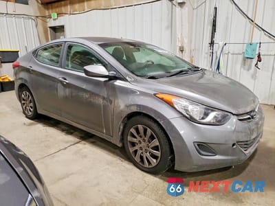 Czwarte zdjęcie samochodu z boku: 2012 HYUNDAI ELANTRA GLS VIN:5NPDH4AE8CH078884 - miniatura