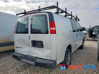 Trzecie zdjęcie samochodu z tyłu: 2021 CHEVROLET EXPRESS G2500 VIN:1GCWGAFP4M1152296 - miniatura