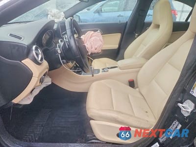 Zdjęcie 7 z 12 samochodu: 2014 MERCEDES-BENZ CLA 250 VIN:WDDSJ4EB0EN128441 - miniatura