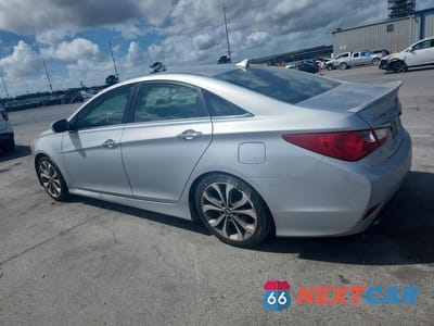 Drugie zdjęcie samochodu z przodu: 2014 HYUNDAI SONATA SE VIN:5NPEC4AC9EH855318 - miniatura