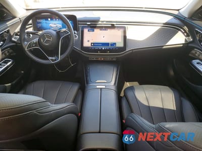 Zdjęcie 8 z 13 samochodu: 2024 MERCEDES-BENZ E 350 4MATIC VIN:W1KLF4HB8RA007753 - miniatura