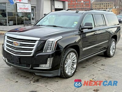 2015 CADILLAC ESCALADE ESV PLATINUM 1GYS4UKJ9FR566358 - główne zdjęcie licytacji z USA - miniatura