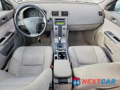 Zdjęcie 8 z 12 samochodu: 2010 VOLVO S40 2.4I VIN:YV1382MS2A2491071 - miniatura