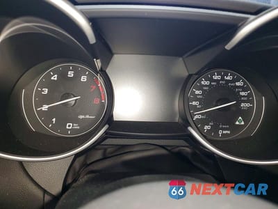 Zdjęcie 9 z 12 samochodu: 2023 ALFA ROMEO GIULIA QUADRIFOGLIO VIN:ZARFAMEVXP7676787 - miniatura