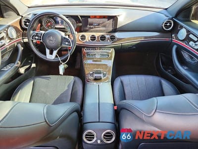 Zdjęcie 8 z 12 samochodu: 2019 MERCEDES-BENZ E 300 VIN:WDDZF4JBXKA659557 - miniatura