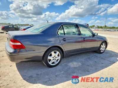 Trzecie zdjęcie samochodu z tyłu: 2004 LEXUS LS 430 BASE VIN:JTHBN36F440165772 - miniatura