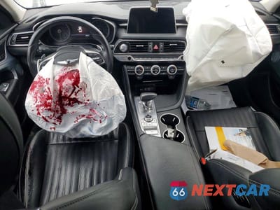 Zdjęcie 8 z 12 samochodu: 2019 GENESIS G70 2.0T ADVANCED VIN:KMTG34LA5KU035034 - miniatura