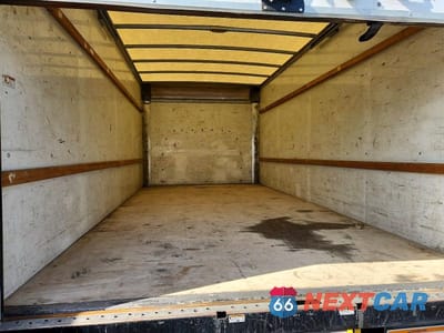 Zdjęcie 10 z 12 samochodu: 2020 GMC SAVANA BOX TRUCK VIN:7GZ37TCG3LN003648 - miniatura