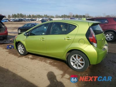Drugie zdjęcie samochodu z przodu: 2016 TOYOTA PRIUS C FOUR VIN:JTDKDTB33G1133846 - miniatura