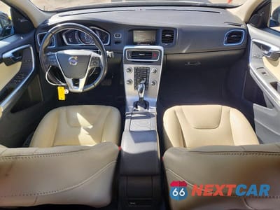 Zdjęcie 8 z 13 samochodu: 2018 VOLVO V60 CROSS COUNTRY PREMIER VIN:YV440MWK1J2049003 - miniatura