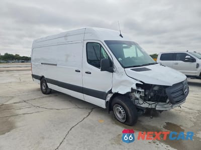 Czwarte zdjęcie samochodu z boku: 2023 MERCEDES-BENZ SPRINTER 2500 VIN:W1Y40CHY6PT156206 - miniatura
