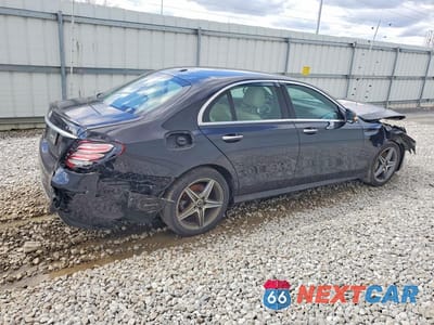 Trzecie zdjęcie samochodu z tyłu: 2018 MERCEDES-BENZ E 300 4MATIC VIN:WDDZF4KB6JA378787 - miniatura