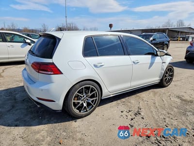 Trzecie zdjęcie samochodu z tyłu: 2019 VOLKSWAGEN GOLF R VIN:WVWVA7AU4KW124575 - miniatura