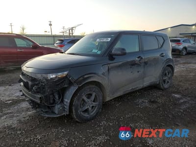 2023 KIA SOUL LX KNDJ23AU0P7894505 - główne zdjęcie licytacji z USA - miniatura