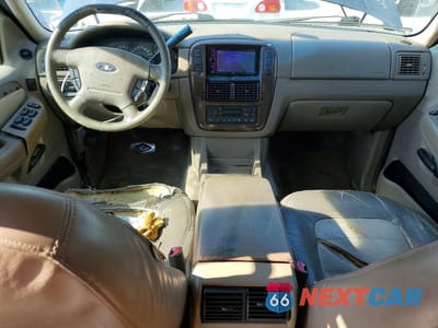 Zdjęcie 8 z 13 samochodu: 2004 FORD EXPLORER EDDIE BAUER VIN:1FMZU64W84UA58185 - miniatura