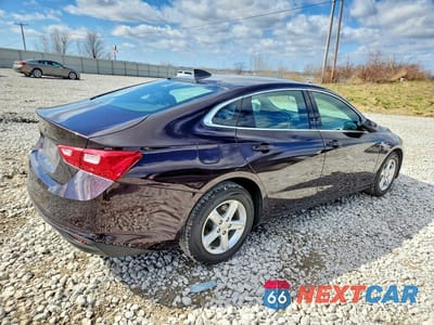 Trzecie zdjęcie samochodu z tyłu: 2021 CHEVROLET MALIBU LS VIN:1G1ZC5STXMF054629 - miniatura