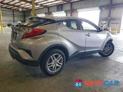 Trzecie zdjęcie samochodu z tyłu: 2020 TOYOTA C-HR LE VIN:JTNKHMBX8L1074361 - miniatura