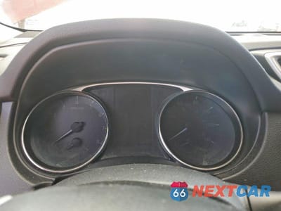 Zdjęcie 9 z 14 samochodu: 2016 NISSAN ROGUE S VIN:5N1AT2MT1GC753777 - miniatura