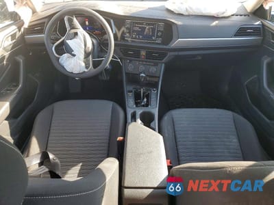 Zdjęcie 8 z 11 samochodu: 2023 VOLKSWAGEN JETTA S VIN:3VW5M7BU8PM013019 - miniatura