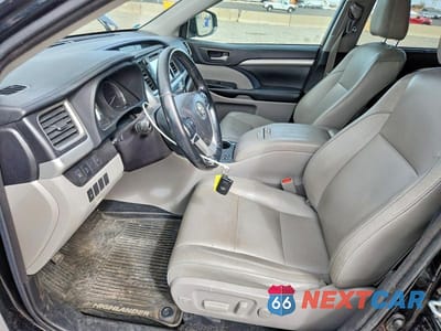 Zdjęcie 7 z 14 samochodu: 2018 TOYOTA HIGHLANDER XLE VIN:5TDJZRFHXJS548923 - miniatura