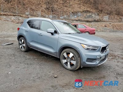 Czwarte zdjęcie samochodu z boku: 2020 VOLVO XC40 T5 MOMENTUM VIN:YV4162UKXL2294331 - miniatura