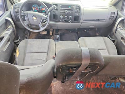 Zdjęcie 8 z 12 samochodu: 2011 CHEVROLET SILVERADO K1500 LS VIN:3GCPKREA4BG223350 - miniatura