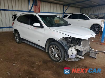 Czwarte zdjęcie samochodu z boku: 2017 BMW X1 XDRIVE28I VIN:WBXHT3C33H5F71424 - miniatura