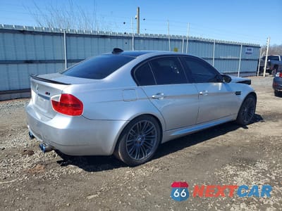 Trzecie zdjęcie samochodu z tyłu: 2008 BMW M3 VIN:WBSVA93508E215089 - miniatura