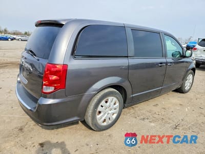 Trzecie zdjęcie samochodu z tyłu: 2018 DODGE GRAND CARAVAN SE VIN:2C4RDGBG4JR170707 - miniatura