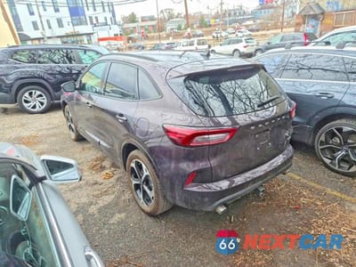 Trzecie zdjęcie samochodu z tyłu: 2023 FORD ESCAPE ST LINE SELECT VIN:1FMCU9NA8PUB45082 - miniatura