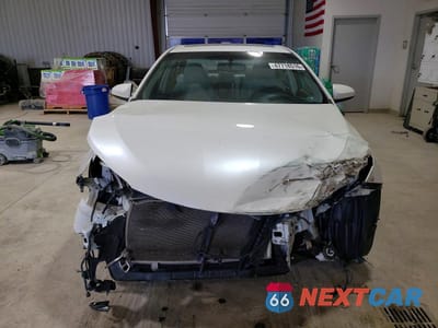 Piąte zdjęcie samochodu w środku: 2017 TOYOTA CAMRY XLE VIN:4T1BF1FK7HU709675 - miniatura