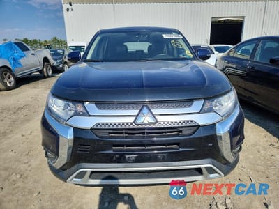 Piąte zdjęcie samochodu w środku: 2019 MITSUBISHI OUTLANDER SE VIN:JA4AD3A38KZ003255 - miniatura