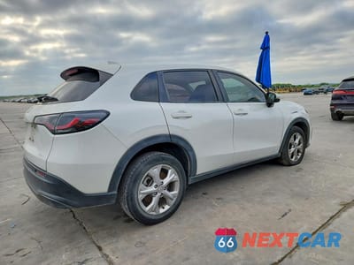 Trzecie zdjęcie samochodu z tyłu: 2023 HONDA HR-V LX VIN:3CZRZ1H37PM741121 - miniatura
