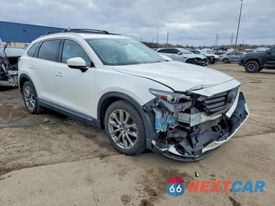 Czwarte zdjęcie samochodu z boku: 2018 MAZDA CX-9 GRAND TOURING VIN:JM3TCBDY7J0215500 - miniatura