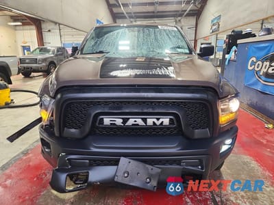 Piąte zdjęcie samochodu w środku: 2020 RAM 1500 CLASSIC WARLOCK VIN:1C6RR7GG0LS115075 - miniatura