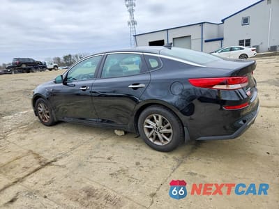Drugie zdjęcie samochodu z przodu: 2019 KIA OPTIMA LX VIN:5XXGT4L33KG338464 - miniatura