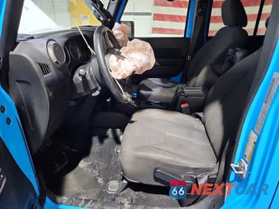 Zdjęcie 7 z 11 samochodu: 2017 JEEP WRANGLER UNLIMITED SPORT VIN:1C4BJWDG1HL673275 - miniatura