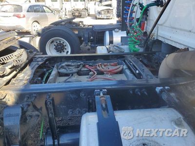 Zdjęcie 6 z 10 samochodu: 2016 FREIGHTLINER CASCADIA 125 SEMI TRUCK VIN:1FUBGEDV8GLHC5658 - miniatura