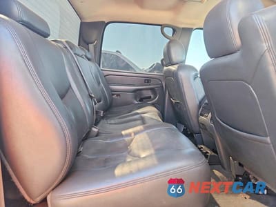 Zdjęcie 6 z 10 samochodu: 2005 CHEVROLET SILVERADO C2500 HEAVY DUTY VIN:1GCHC232X5F813174 - miniatura