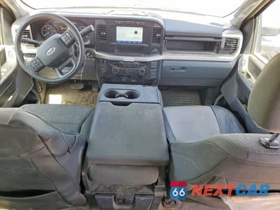 Zdjęcie 8 z 11 samochodu: 2024 FORD F350 SUPER DUTY VIN:1FT8W3DT7REE09281 - miniatura