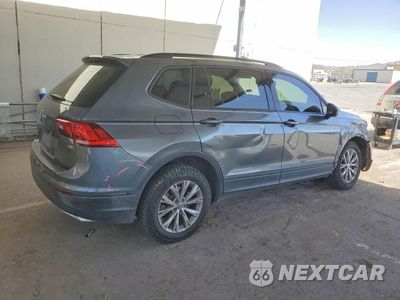 Trzecie zdjęcie samochodu z tyłu: 2018 VOLKSWAGEN TIGUAN S VIN:3VV1B7AX0JM118925 - miniatura