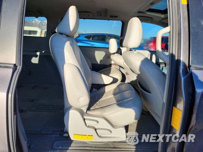 Zdjęcie 11 z 13 samochodu: 2012 TOYOTA SIENNA XLE 8-PASSENGER VIN:5TDYK3DCXCS211761 - miniatura