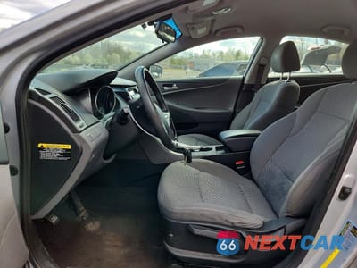 Zdjęcie 7 z 12 samochodu: 2012 HYUNDAI SONATA GLS VIN:5NPEB4AC7CH442412 - miniatura