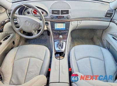 Zdjęcie 8 z 12 samochodu: 2005 MERCEDES-BENZ E 500 VIN:WDBUF70J65A649514 - miniatura