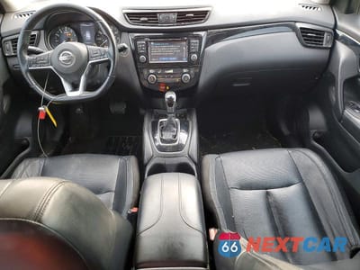Zdjęcie 8 z 12 samochodu: 2017 NISSAN ROGUE SPORT SL VIN:JN1BJ1CP5HW022981 - miniatura