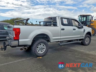 Trzecie zdjęcie samochodu z tyłu: 2017 FORD F350 SUPER DUTY VIN:1FT7W3BT1HEB58979 - miniatura