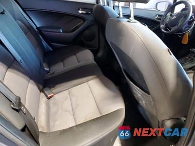 Zdjęcie 10 z 12 samochodu: 2016 KIA FORTE LX VIN:KNAFX4A63G5497782 - miniatura