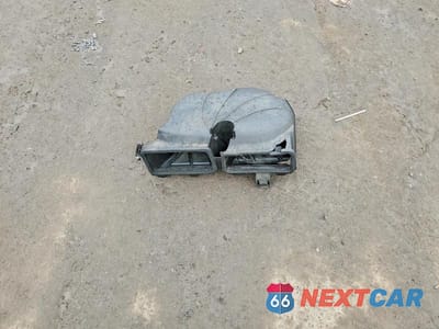 Zdjęcie 12 z 12 samochodu: 2012 MERCEDES-BENZ C 300 4MATIC VIN:WDDGF8BBXCR226210 - miniatura