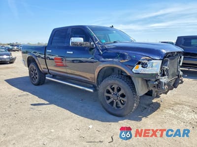 Czwarte zdjęcie samochodu z boku: 2017 RAM 2500 LARAMIE VIN:3C6UR5FL6HG750197 - miniatura