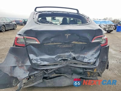 Zdjęcie 6 z 11 samochodu: 2024 TESLA MODEL Y VIN:7SAYGDEE0RA238732 - miniatura